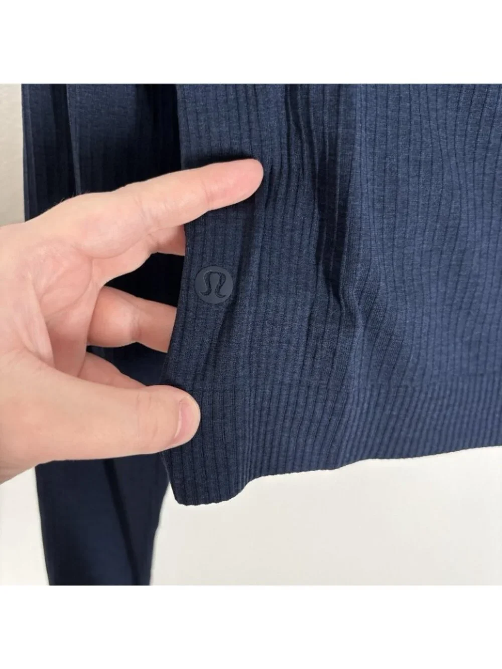 Lululemon Women 10 True Navy Ribbed Ebb To Street Long Sleeve Cropped Top